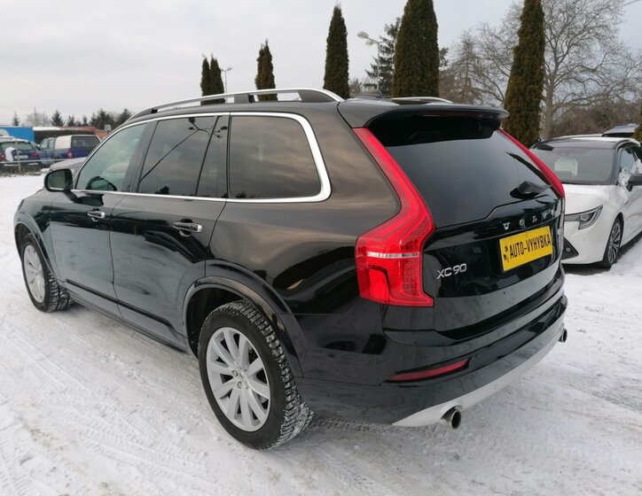 Volvo XC90 Kombi 2,0 l 165 kw