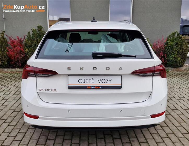 Škoda Octavia 9