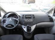 Mitsubishi Grandis 9
