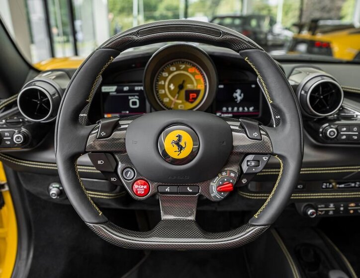 Ferrari Ostatní Kabriolet 3,9 l 530 kw