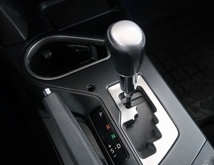 Toyota RAV4 SUV / Terénní 2,5 l 114 kw