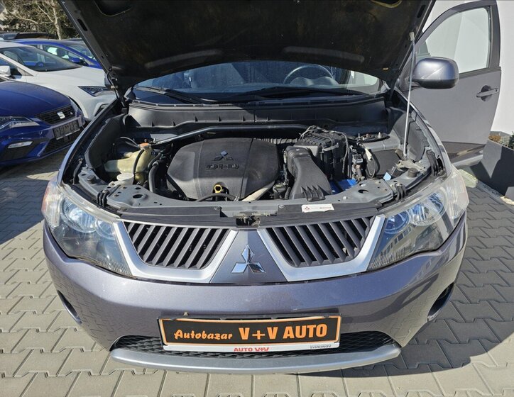 Mitsubishi Outlander SUV / Terénní 2,2 l 115 kw