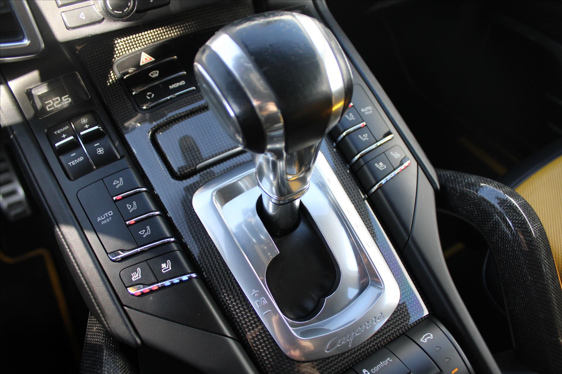 Porsche Cayenne SUV / Terénní 4,8 l 397 kw