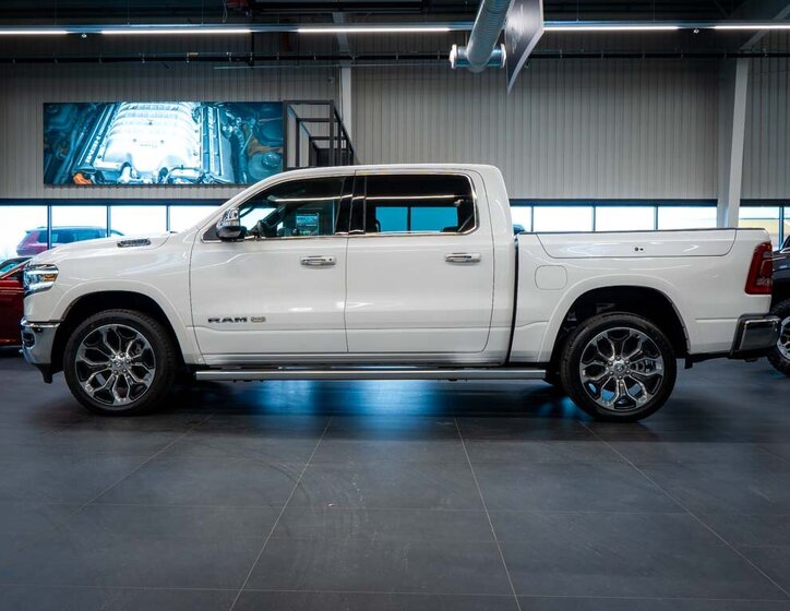 Dodge RAM 2