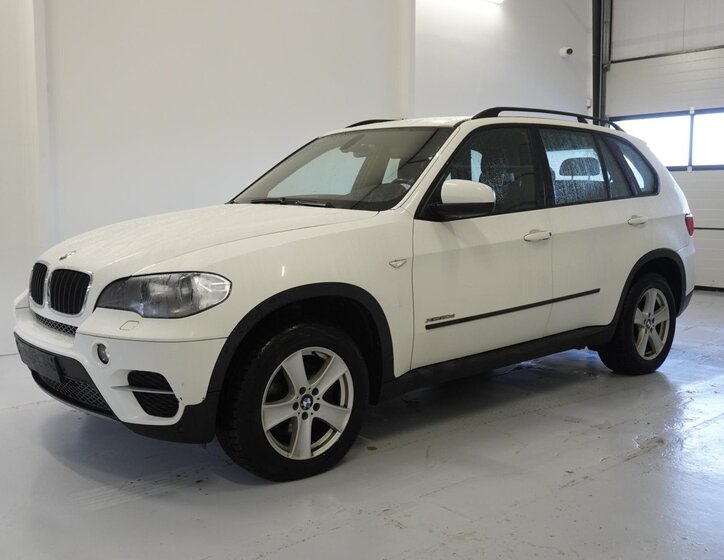 BMW X5 SUV 3,0 l 180 kw