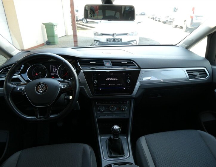 Volkswagen Touran MPV 1,2 l 81 kw