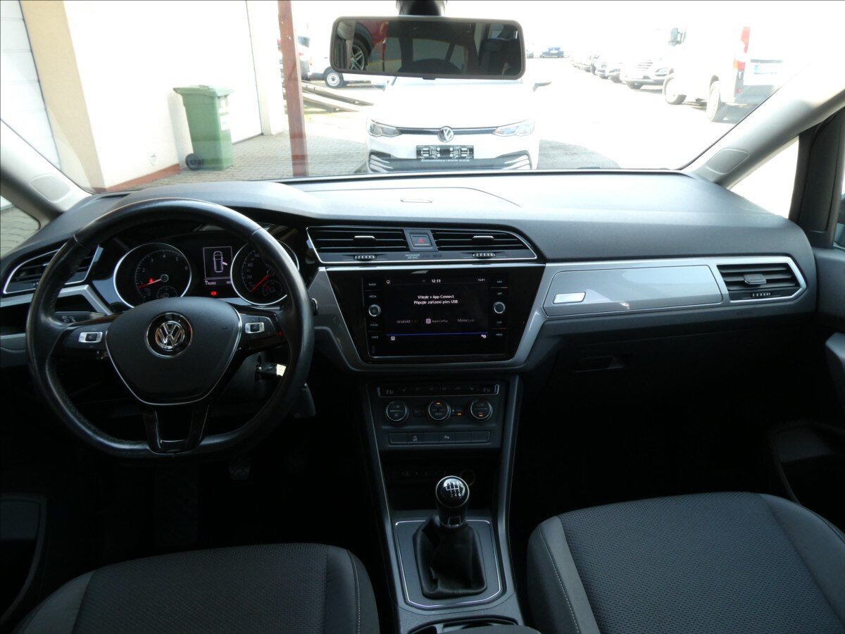 Volkswagen Touran MPV 1,2 l 81 kw