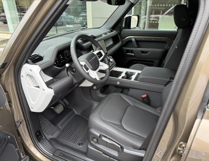 Land Rover Defender SUV 3,0 l 147 kw