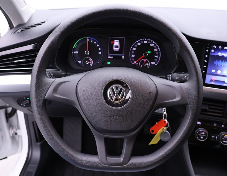 Volkswagen Bora Sedan / Limuzína 0,0 100 kw