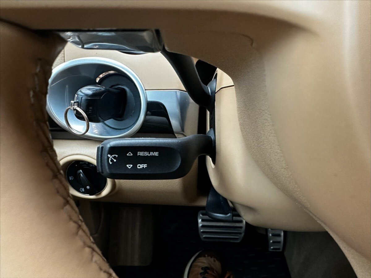 Porsche Cayenne Kombi 4,8 l 294 kw