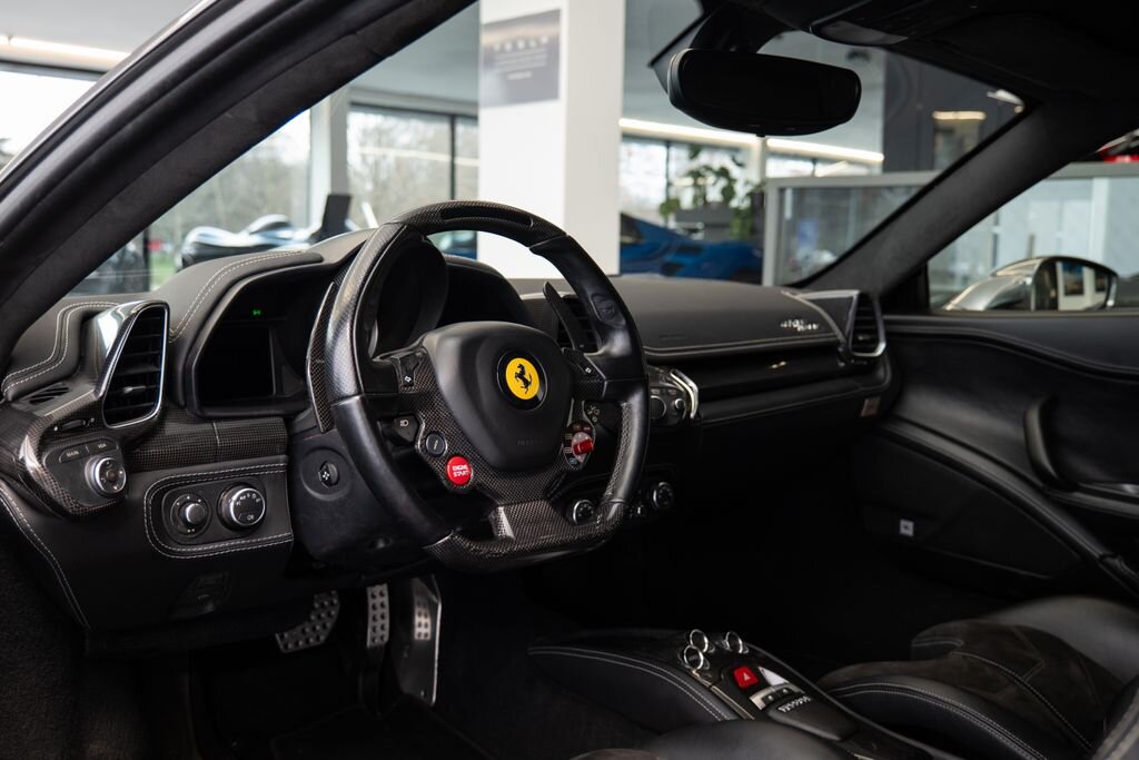 Ferrari 458 Kupé 4,5 l 416 kw