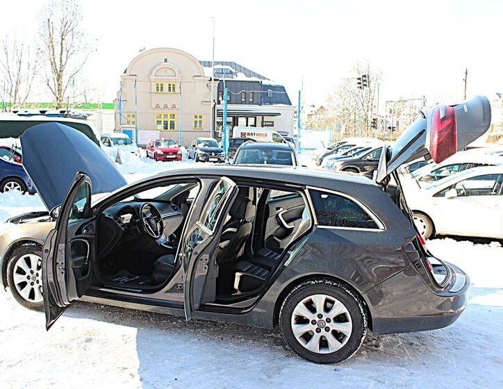 Opel Insignia Kombi 2,0 l 120 kw