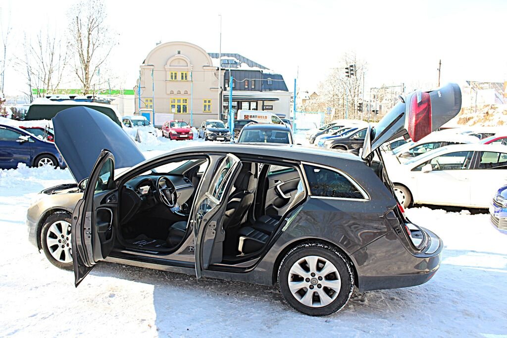 Opel Insignia Kombi 2,0 l 120 kw