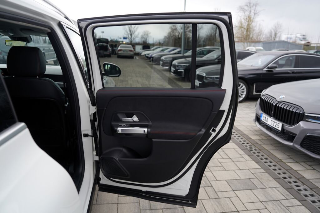 Mercedes-Benz GLB SUV / Terénní 2,0 l 110 kw