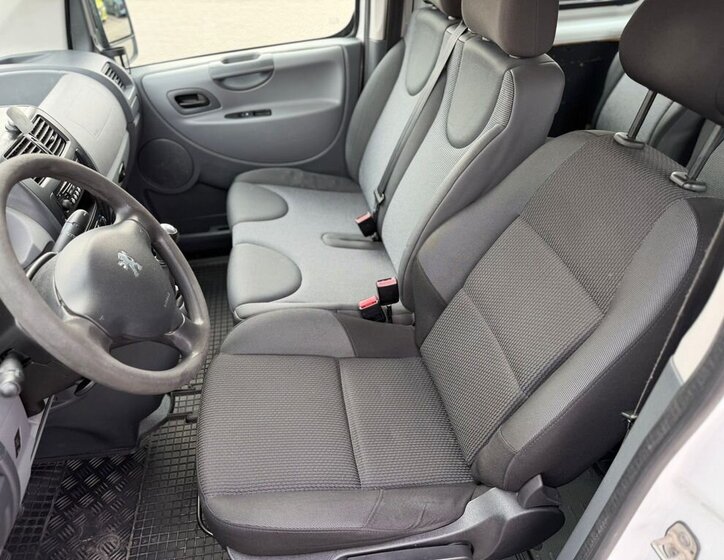 Peugeot Expert MPV 2,0 l 88 kw