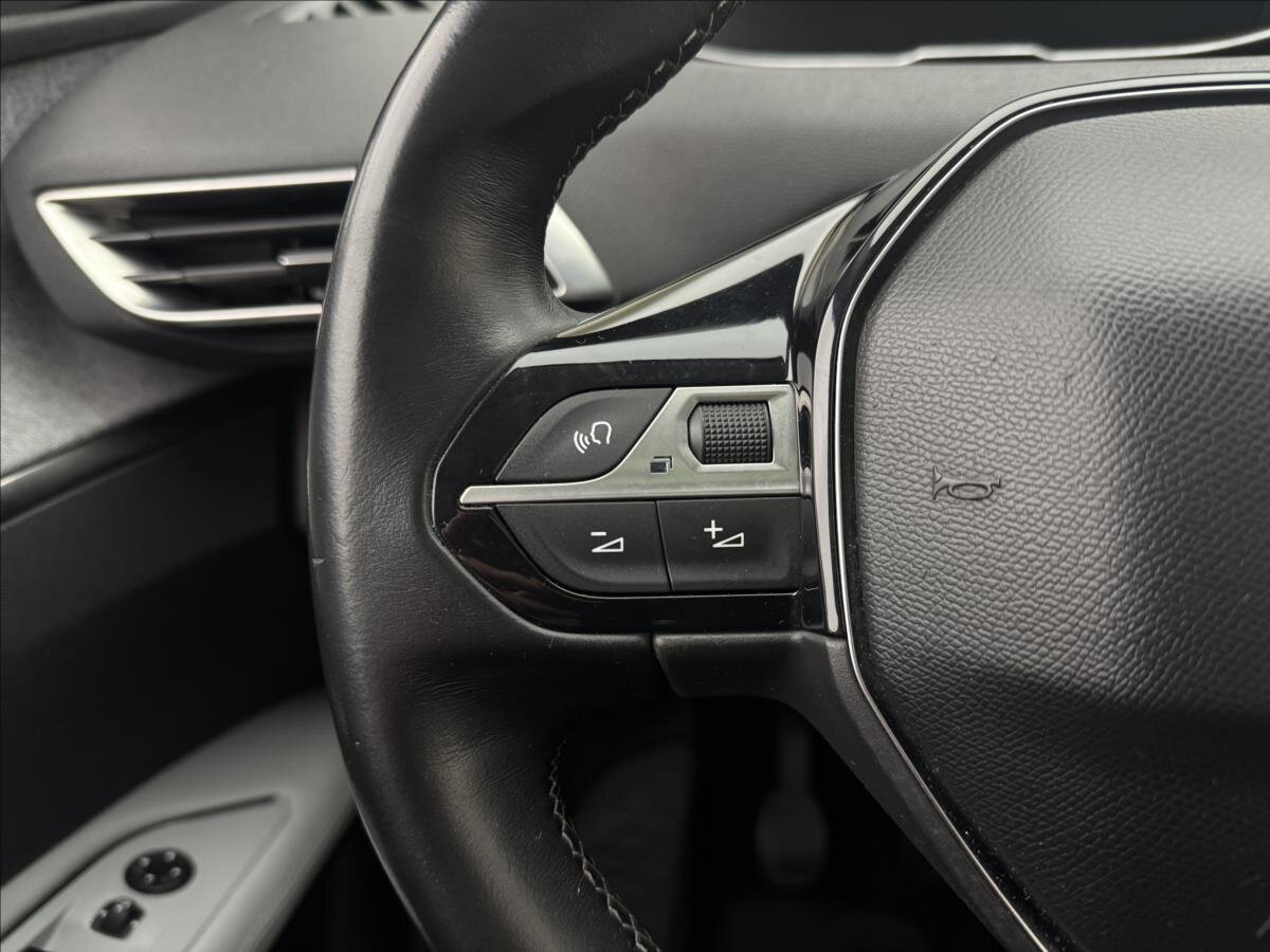 Peugeot 3008 SUV / Terénní 1,2 l 96 kw
