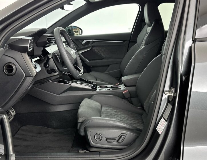 Audi RS 3 Sedan / Limuzína 2,5 l 294 kw