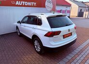 Volkswagen Tiguan 9