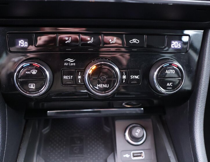 Škoda Superb Kombi 2,0 l 110 kw