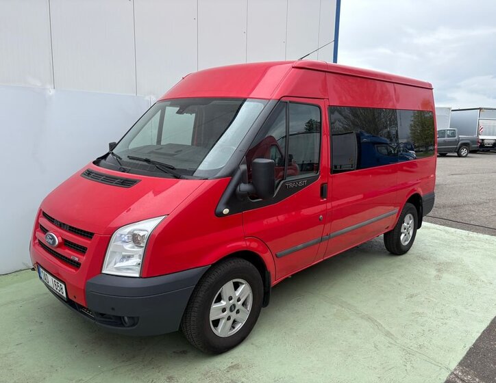 Ford Transit Kombi 2,4 l 103 kw