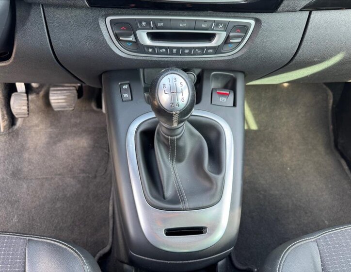 Renault Grand Scénic 21