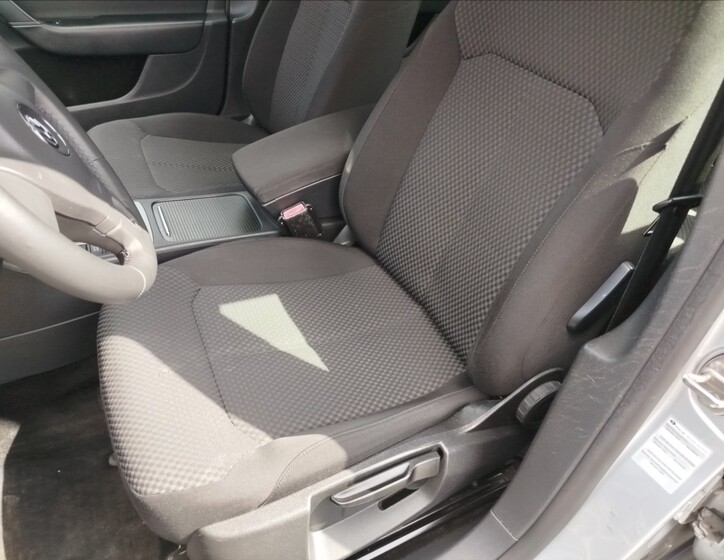 Volkswagen Passat 10