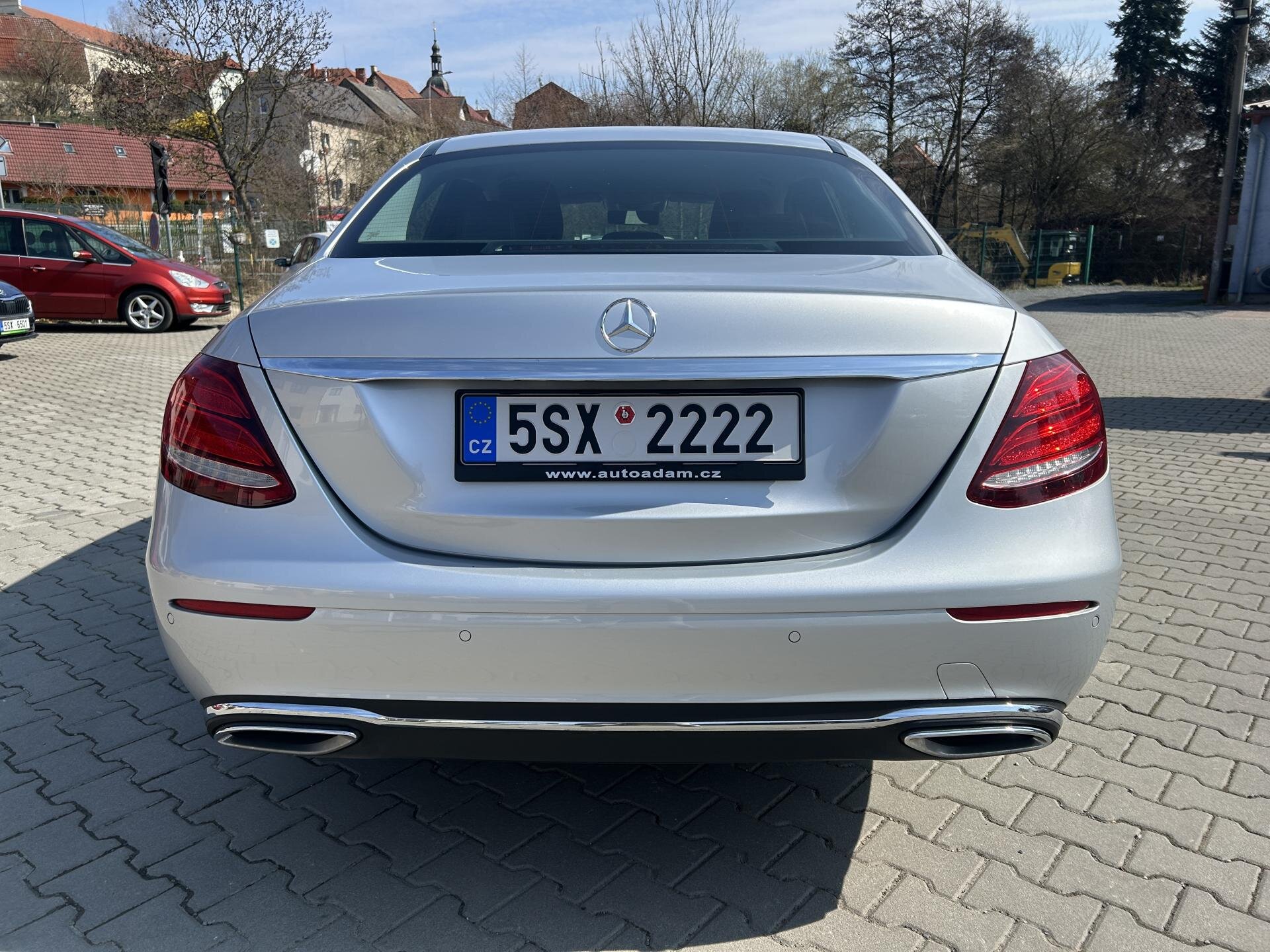 Mercedes-Benz Třídy E Sedan / Limuzína 3,0 l 190 kw