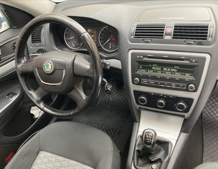 Škoda Octavia 23