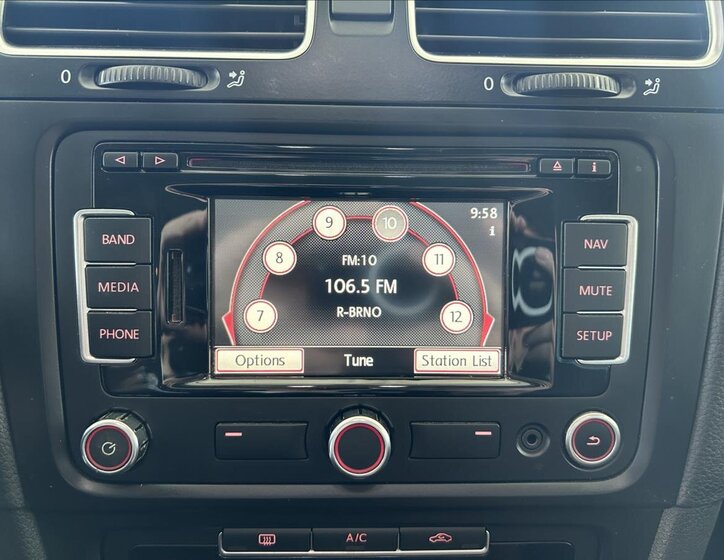 Volkswagen Golf Kombi 2,0 l 103 kw