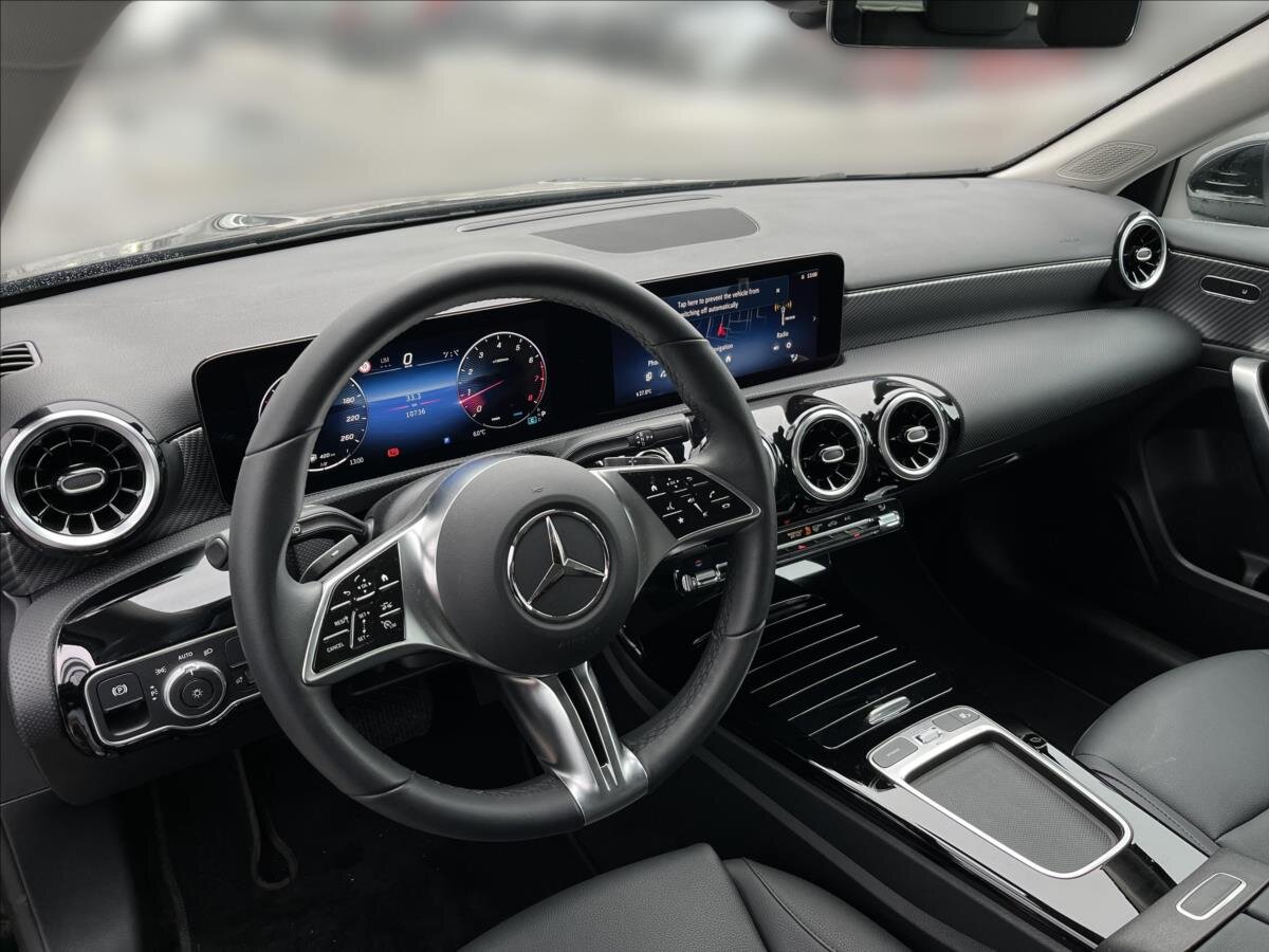 Mercedes-Benz Třídy A Hatchback 1,3 l 120 kw