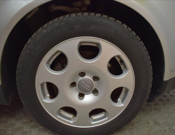 Audi A4 Sedan / Limuzína 2,0 l 96 kw