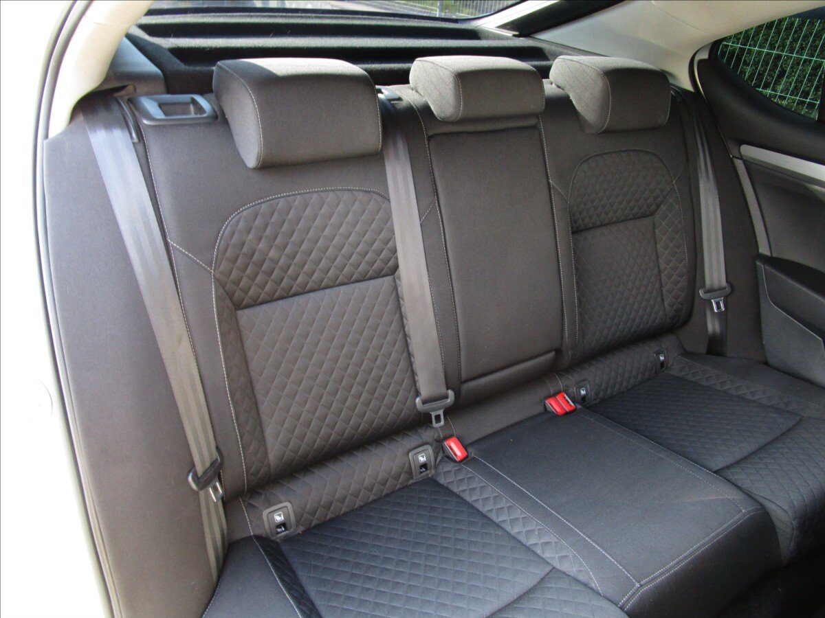 Škoda Superb Sedan / Limuzína 2,0 l 110 kw