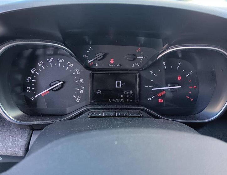 Citroën C3 Aircross SUV / Terénní 1,2 l 61 kw