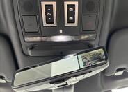 Land Rover Defender 27