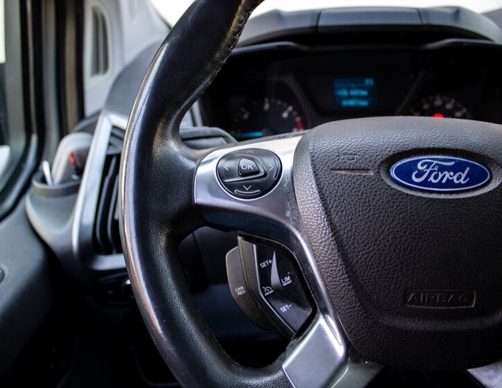 Ford Transit Custom VAN / Minibus 2,2 l 114 kw