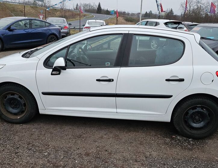 Peugeot 207 Hatchback 1,4 l 50 kw