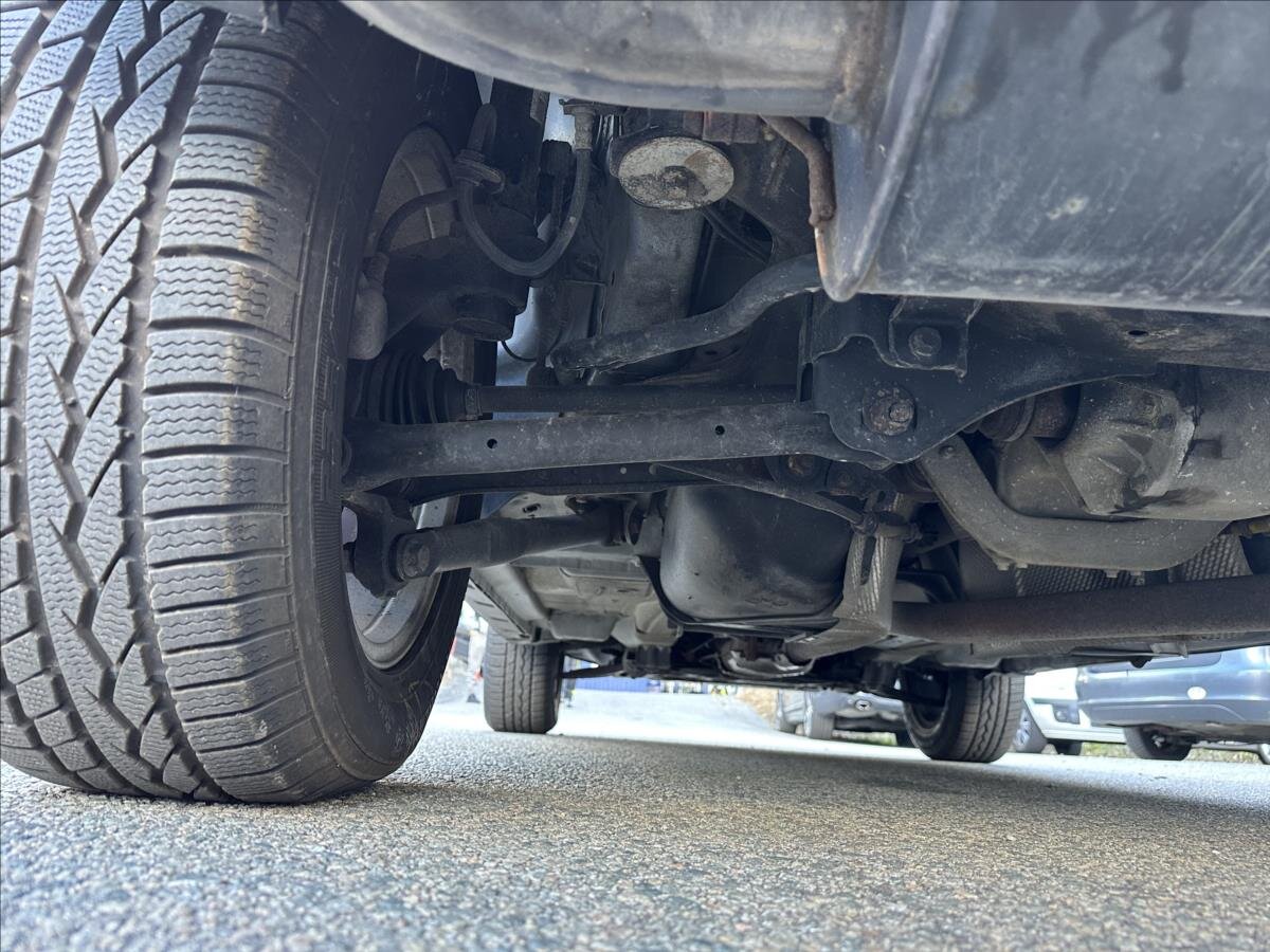 Land Rover Freelander SUV / Terénní 2,2 l 112 kw