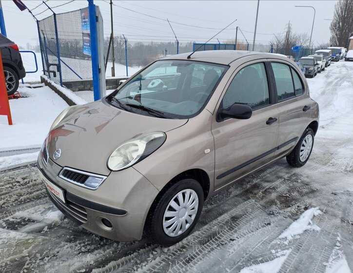 Nissan Micra 1