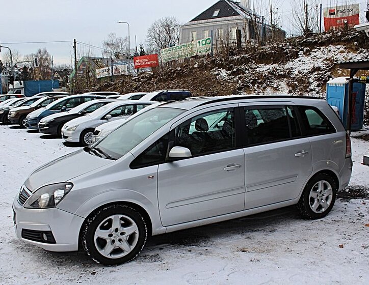 Opel Zafira 7