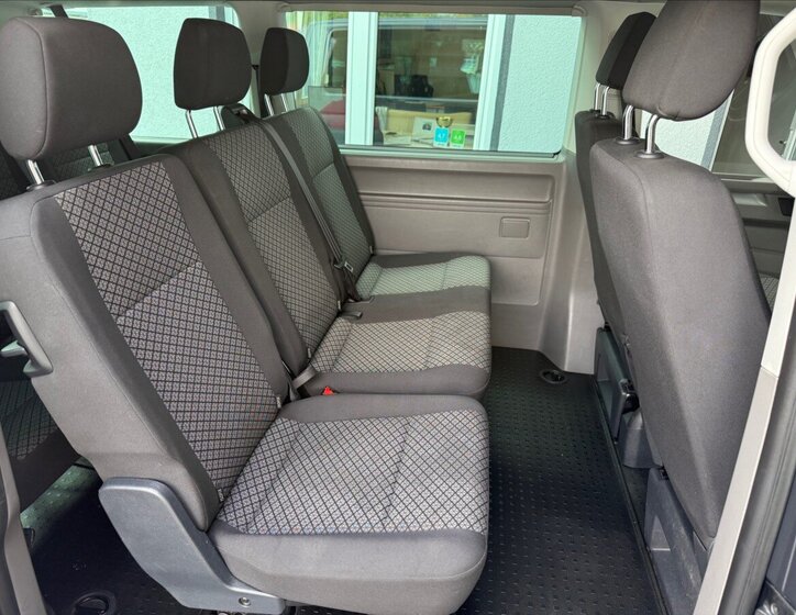 Volkswagen Caravelle 18