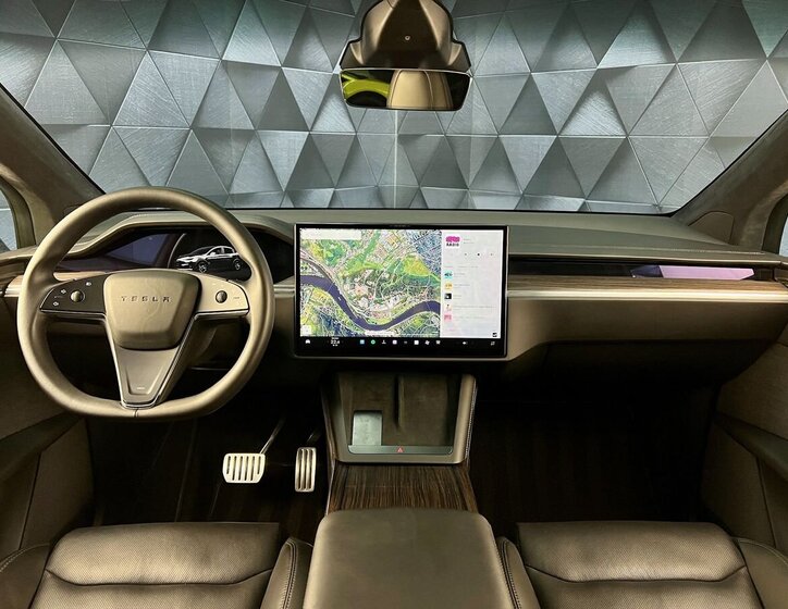 Tesla Model X SUV / Terénní 0,0 493 kw