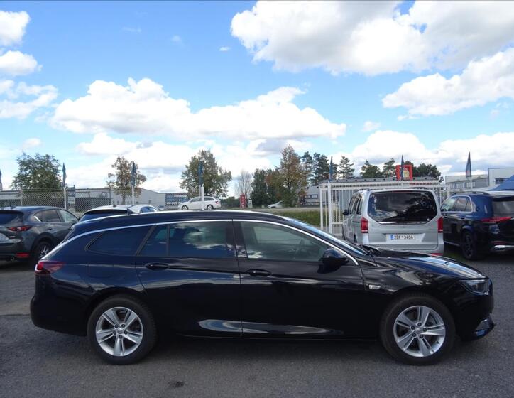 Opel Insignia 11