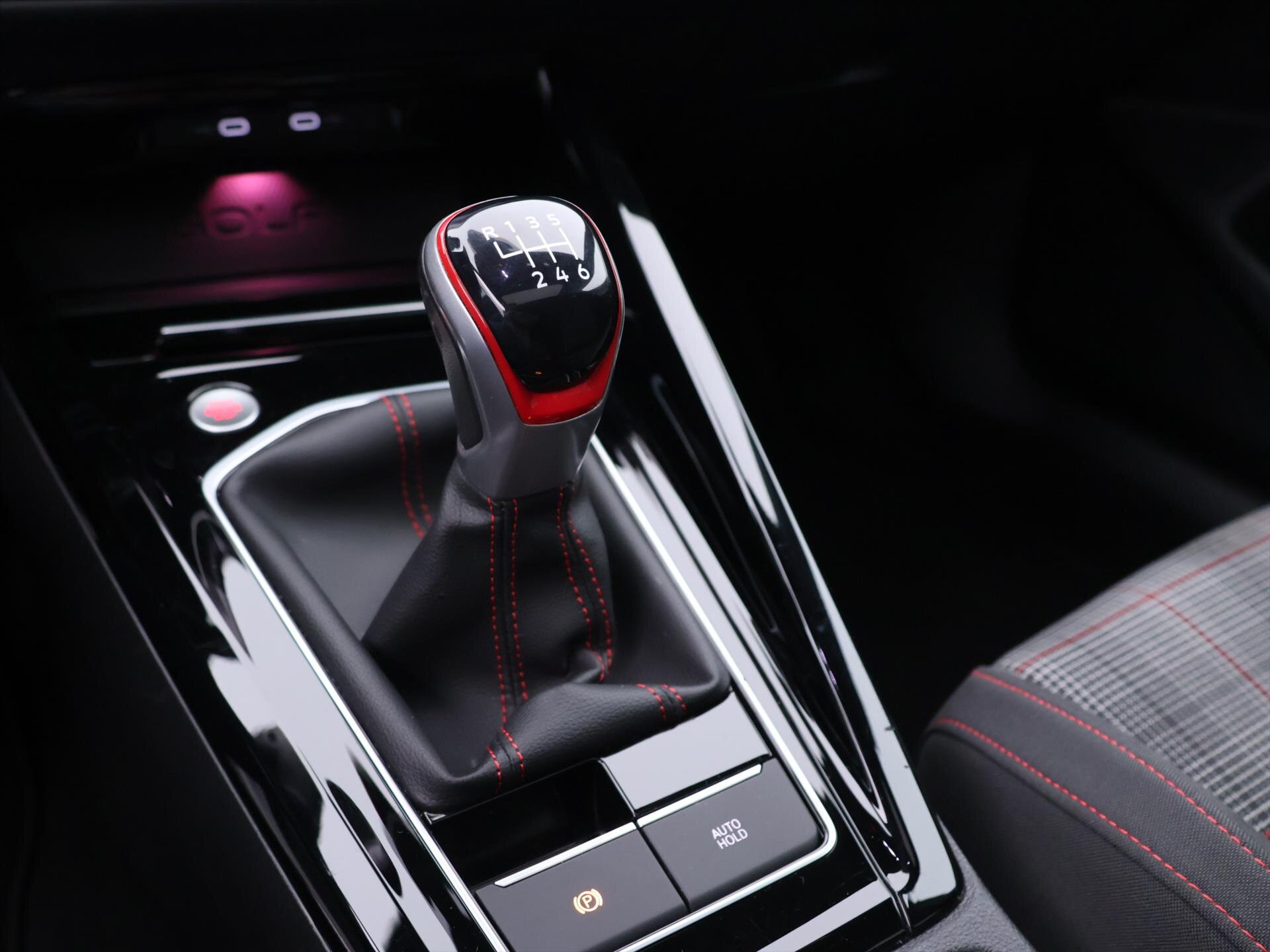 Volkswagen Golf Hatchback 2,0 l 180 kw