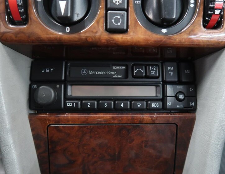 Mercedes-Benz 124 Kupé 3,0 l 162 kw