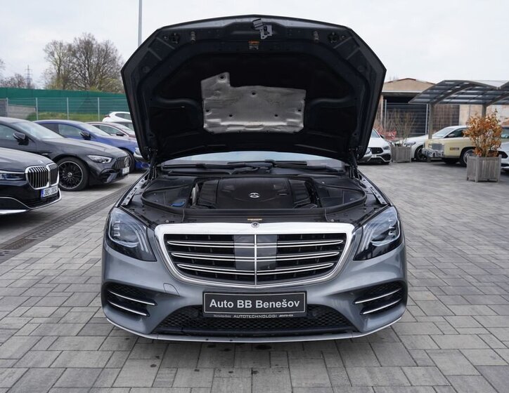 Mercedes-Benz Třídy S Sedan / Limuzína 4,0 l 345 kw