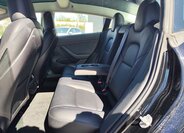 Tesla Model 3 Sedan / Limuzína 0,0 155 kw