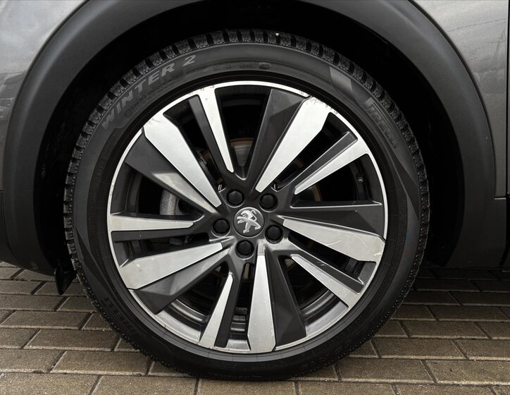 Peugeot 5008 SUV 2,0 l 130 kw