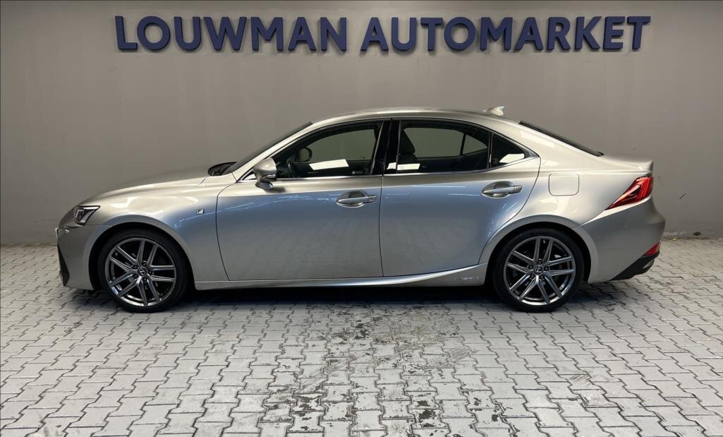 Lexus IS Sedan 2,5 l 164 kw