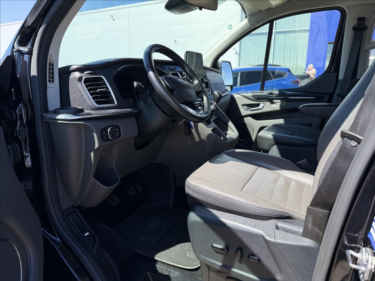 Ford Tourneo Custom MPV 2,0 l 136 kw