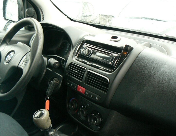 Opel Combo 16